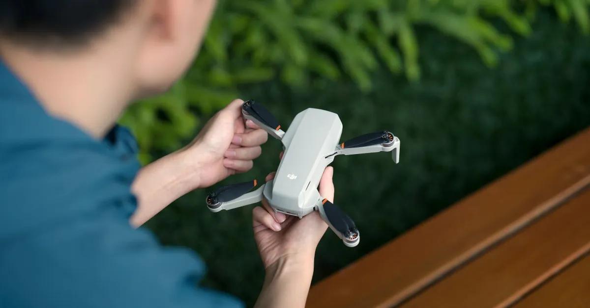 This DJI drone flies up to 93 minutes for under $300 🤯 - DroneDJ
