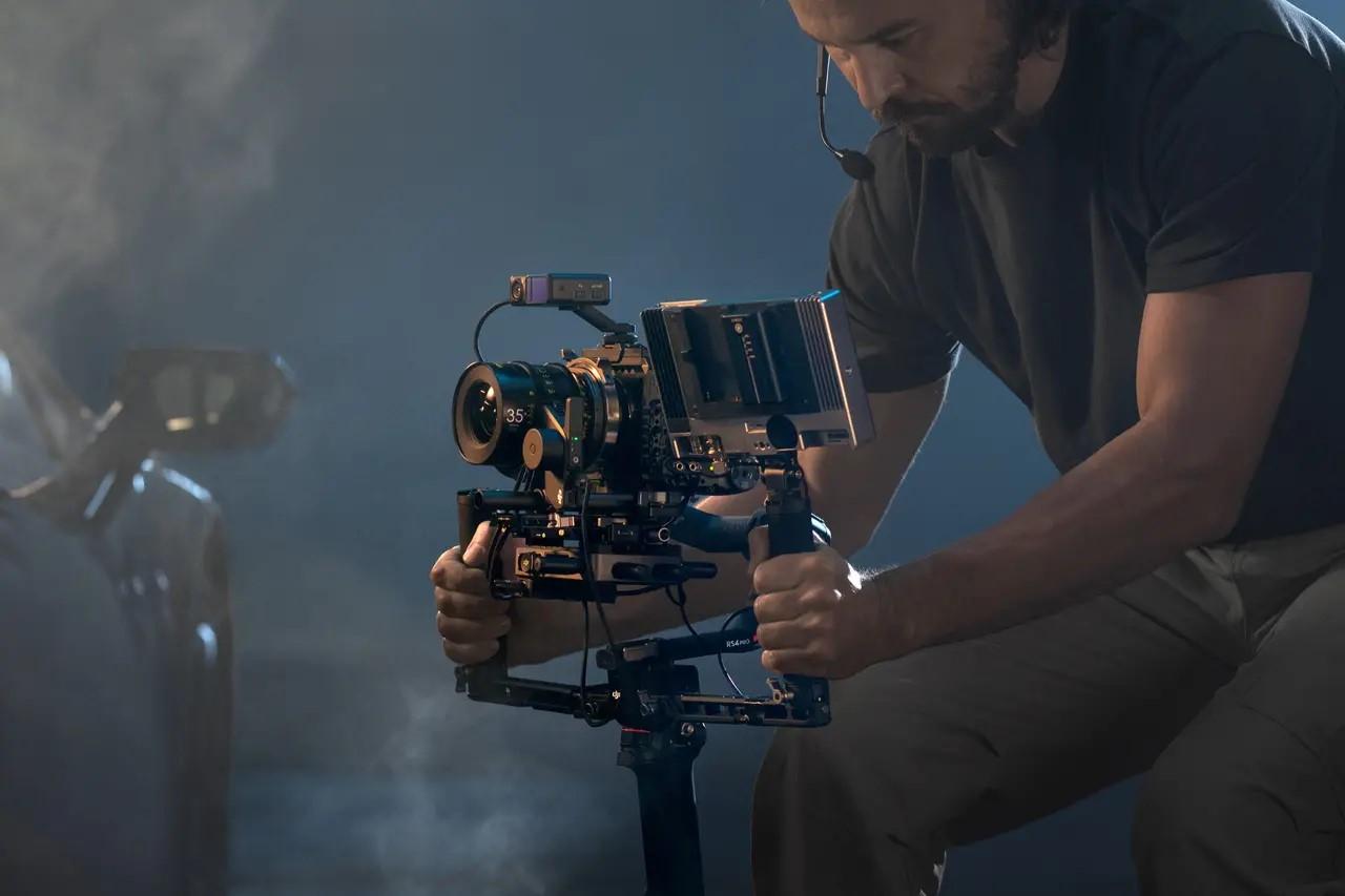 DJI Introduces New RS 4 Pro Combo With Wireless SDR Transmission System - Imaging Resource