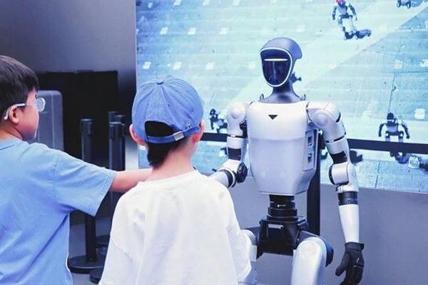 DJI, Insta360, Unitree, Bambu Lab: The New Overlords on the First Floor of Shopping Malls Are Here! - 36Kr