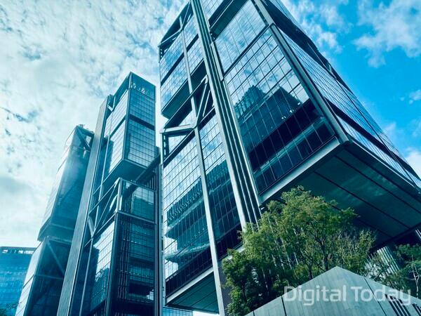 Inside DJI's SkyCity: R&D control tower from drones to robot vacuums - 디지털투데이
