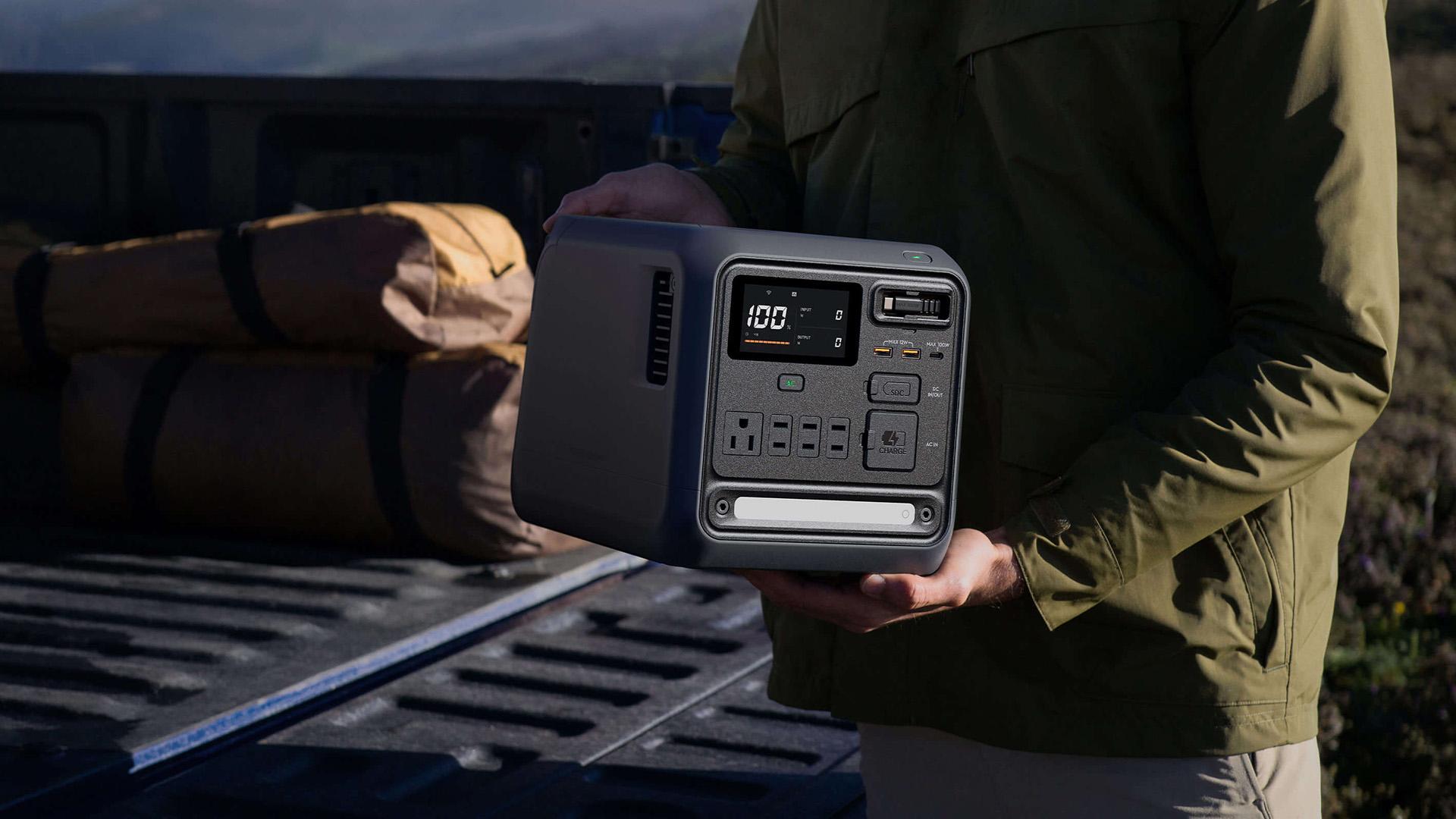 DJI Power 1000 Mini Released – Compact 1kWh Power Station with Retractable USB-C and 58-Minute Recharge - CineD