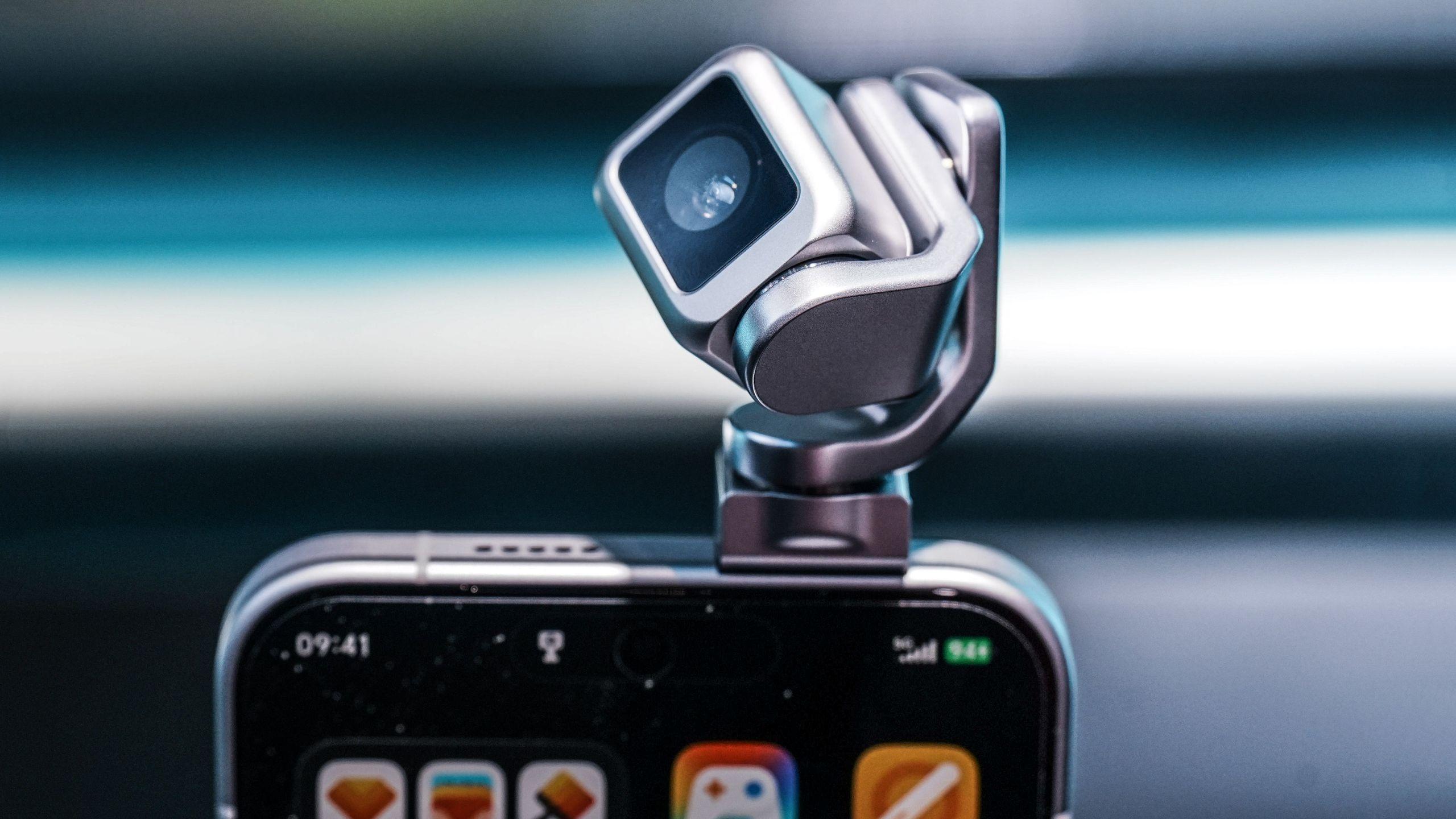 Honor’s upcoming Robot Phone looks like the DJI Osmo Pocket and a smartphone had a baby - Digital Camera World