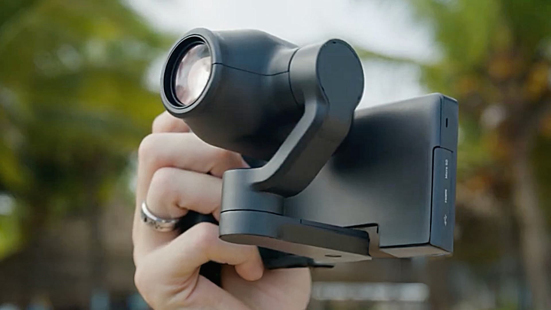 RocXZoom Heading to Kickstarter – Robotic 50x Zoom Camera With AI Subject Tracking From Ex-DJI Engineers - CineD